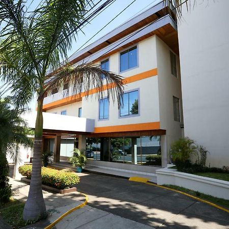 Hotel Mansion Teodolinda Манагуа Екстер'єр фото
