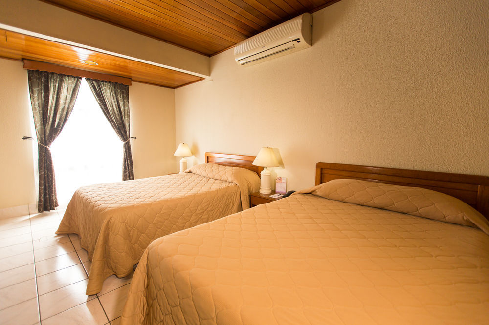 Hotel Mansion Teodolinda Манагуа Екстер'єр фото