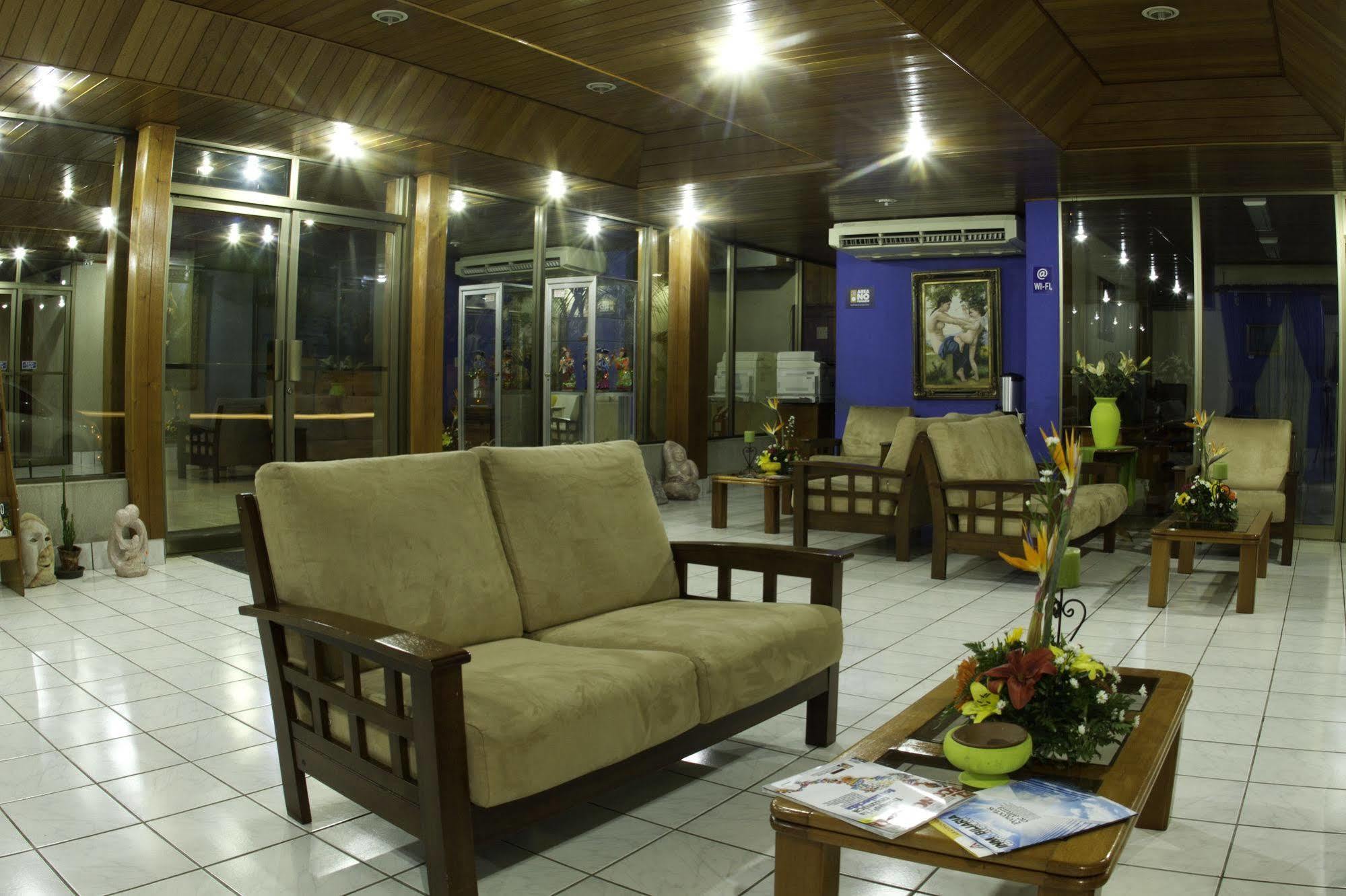 Hotel Mansion Teodolinda Манагуа Екстер'єр фото