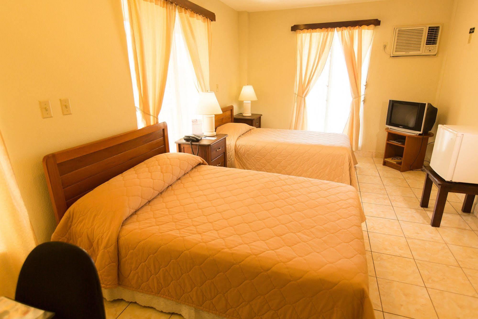Hotel Mansion Teodolinda Манагуа Екстер'єр фото