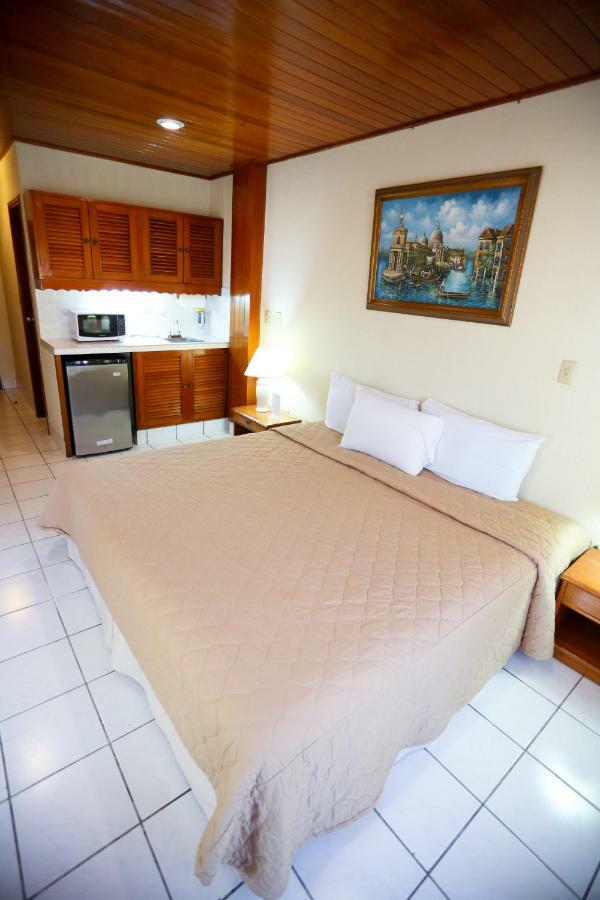 Hotel Mansion Teodolinda Манагуа Екстер'єр фото
